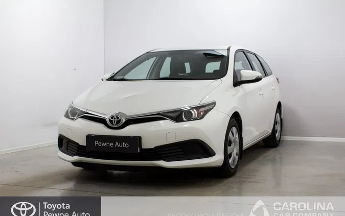 warszawa Toyota Auris cena 52000 przebieg: 136562, rok produkcji 2017 z Warszawa